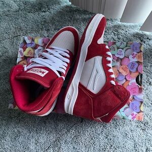 mens shoes. size - 5.5